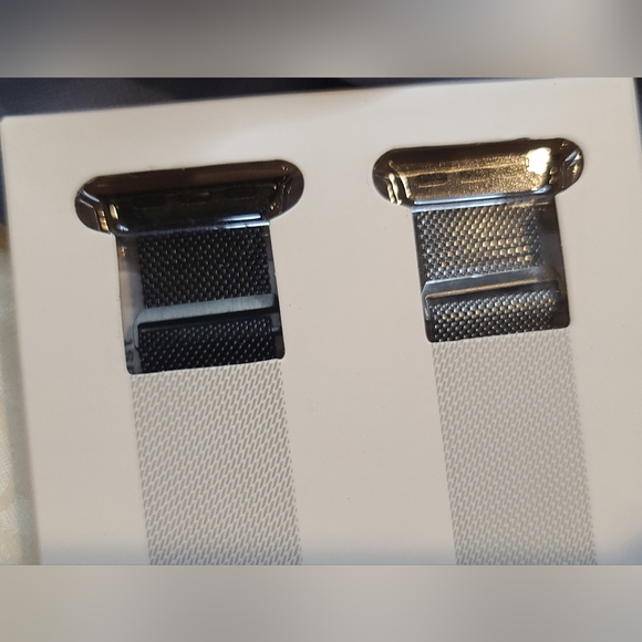 ⭐️ IWatch Bands 41mm/40mm/38mm Black/Silver - Picture 4 of 7